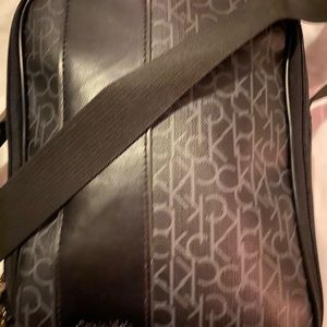 Calvin Klein small bag. Excellent condition. Approximately 8 in x 10 inches